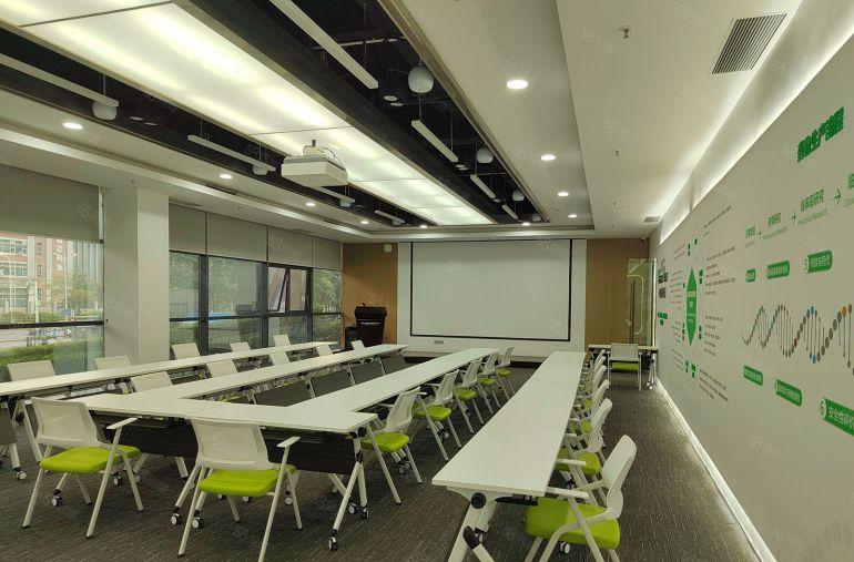 坪山红本生物科技医疗园区2000平厂房低价出租200平起分租