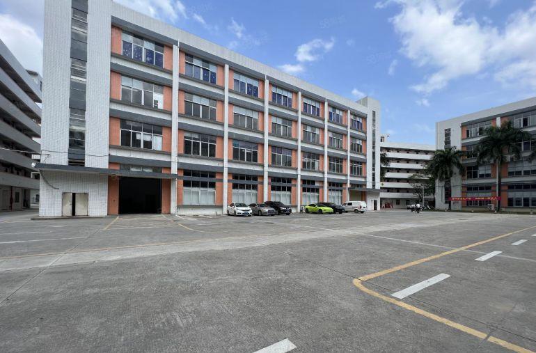 坪山坑梓开发商直租红本厂房2300平方仓库出租空地大实际面积