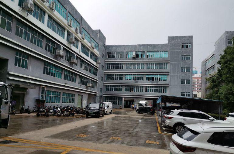 深圳市坪山区红本厂房16000平米出租，形象好，配套齐全