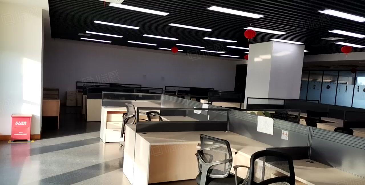 坪山大工业区精装修1000平方米厂房出租，形象好，交通方便