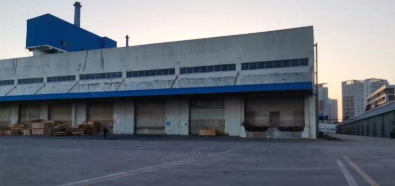 深圳市坪山区2500平方米单一层厂房出租，高度9米，空地大