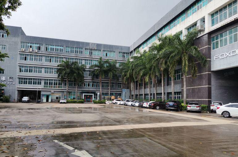 深圳市坪山区红本厂房16000平米出租，形象好，配套齐全