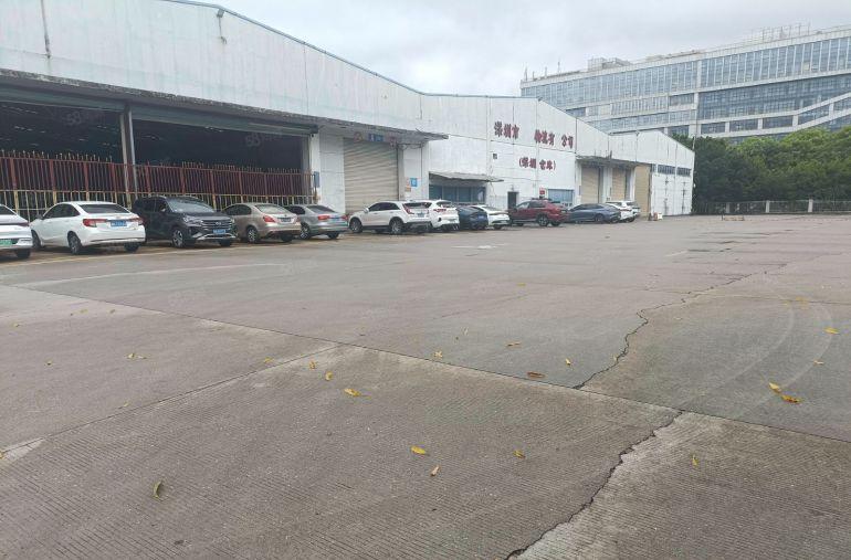 坪山大工业区原房东标准钢构一楼厂房滴水8米14000平可分租