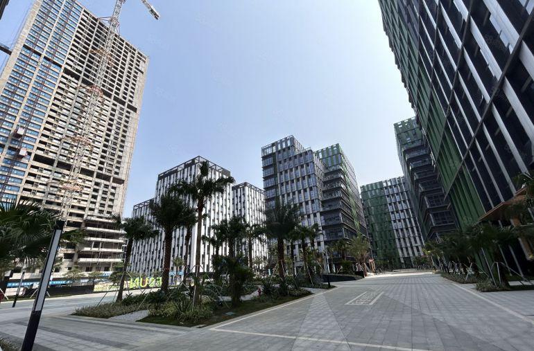 深圳坪山生物医疗产业园 单层面积1600平起租 红本厂房出租