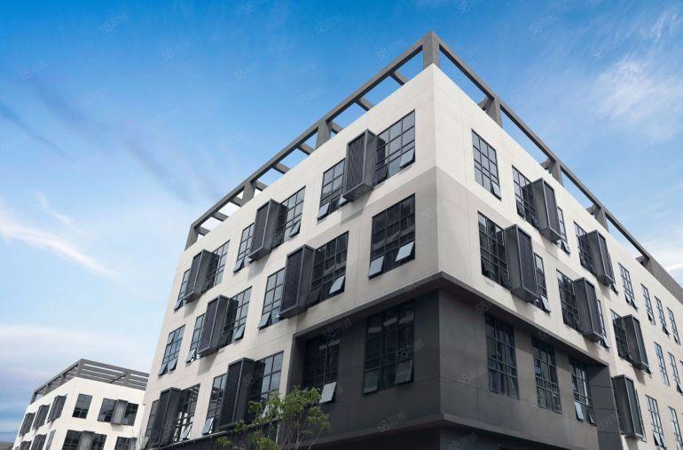 坪山比亚迪旁 ，2700精装厂房 ，独立卸货平台