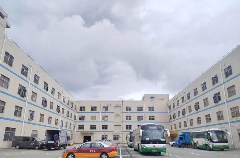 18元坪山原房东高速路口4000平，地坪漆带装修空地大车位多