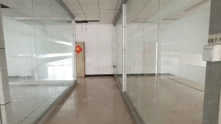 深圳坪山1600平方现成装修车间红本厂房出租周末配套成熟