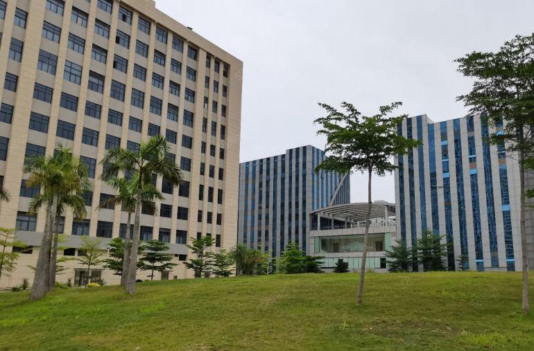 坪山大工业区原房东精装修一楼2000平厂房出租（免租两个月）