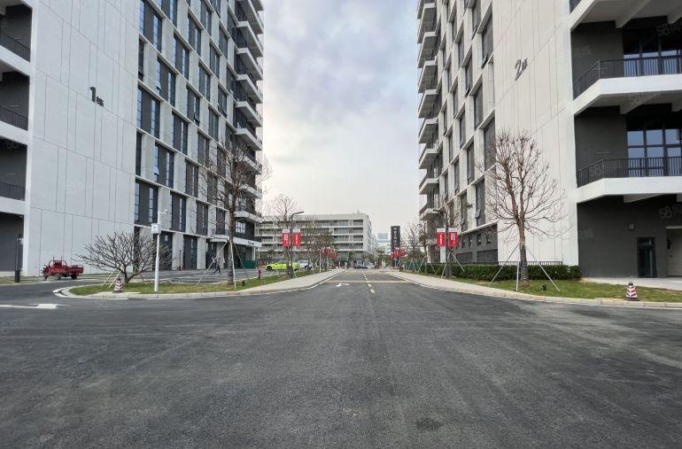 补贴40元坪山全新厂房整层1680平方出租带废水排污处理系统