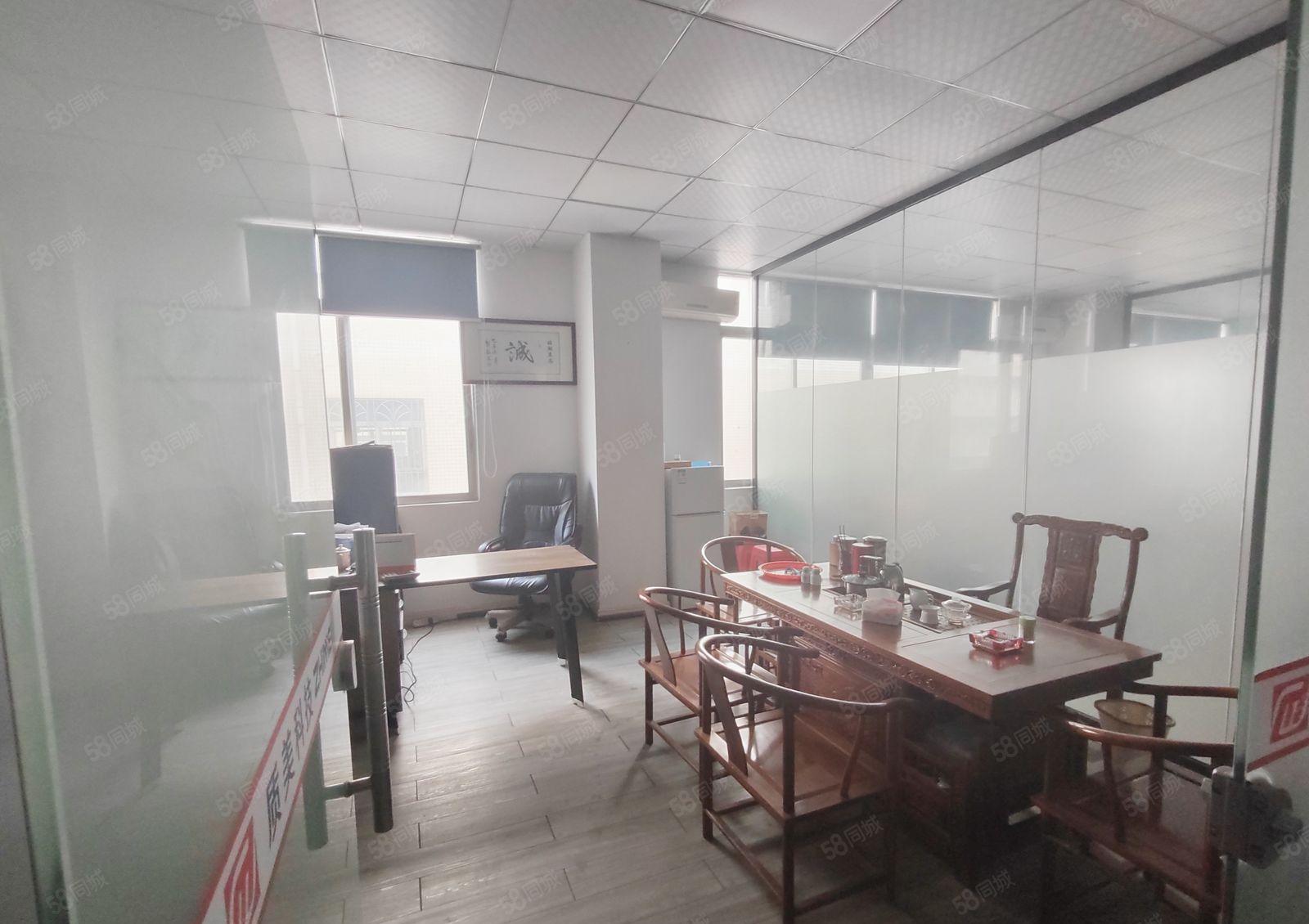 坪山坑梓原房东楼上600平方带装修厂房实用面积出租