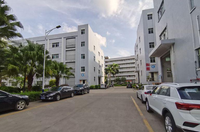 地铁站附近坪山红本工业园区厂房一楼仓库出租转租可分租空地大