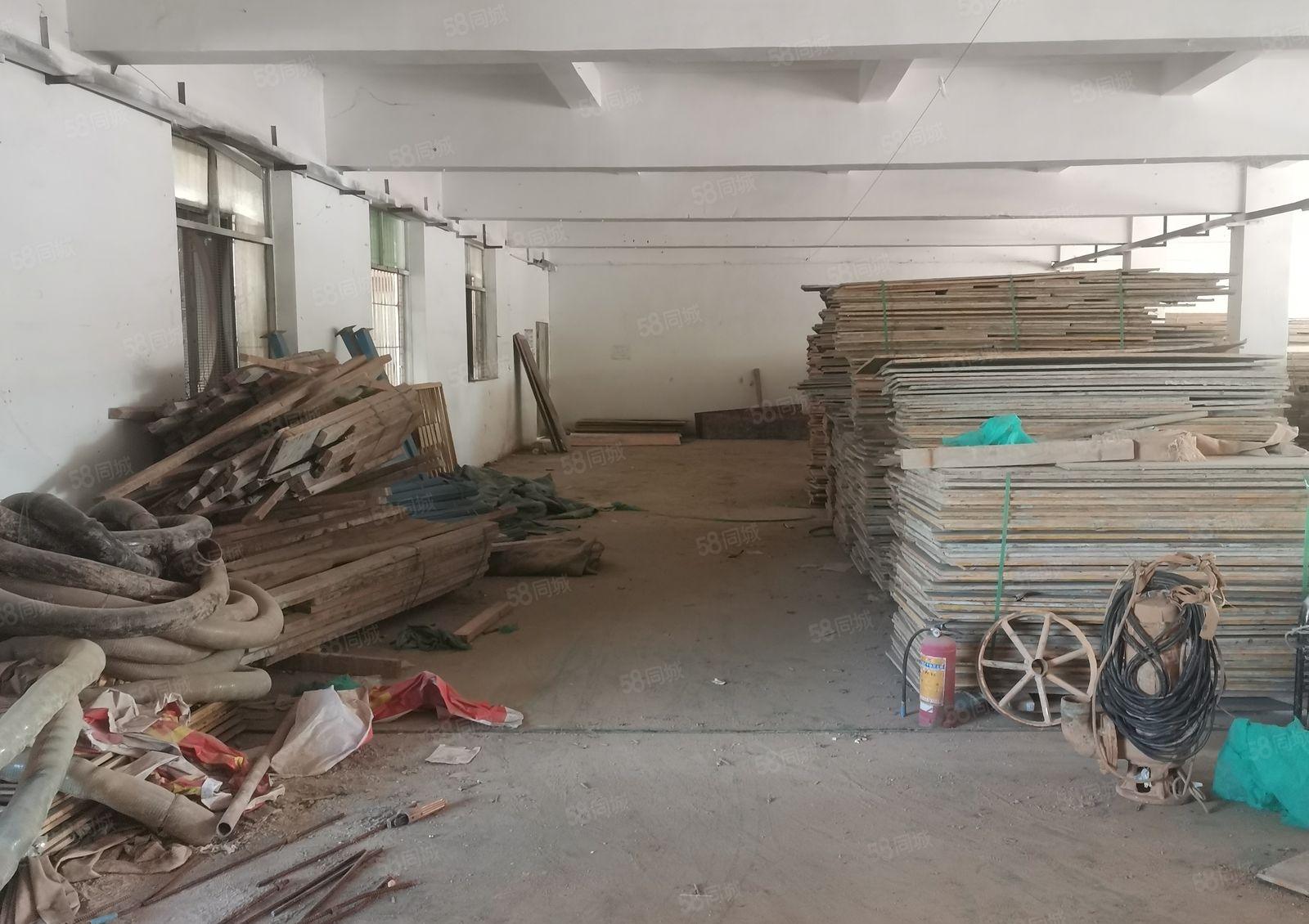 坪山  坑梓独院厂房出租1820平，有3套独院，位置好