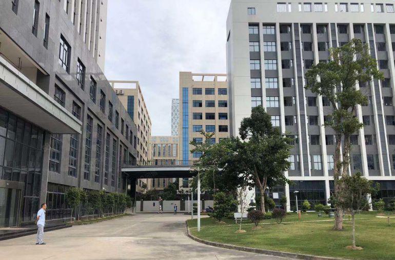 笋盘坪山科技园168~800平精装修带家私办公室仓库厂房出租