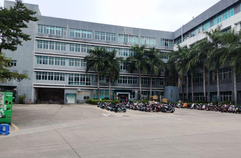 深圳坪山600平方米带装修厂房出租，形象好，交通方便，好招工