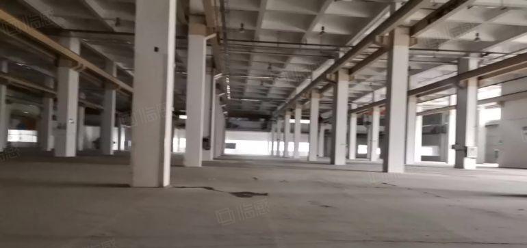 深圳市坪山区1楼9.5米高，11800平米，厂房出租，可分租