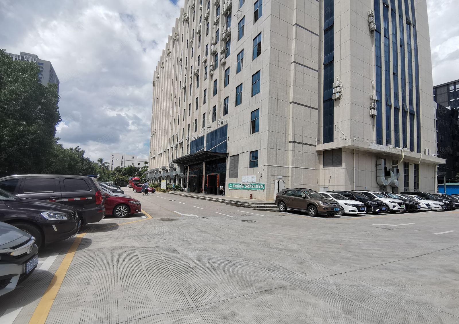 坪山坑梓大工业区原房东红本3楼1000平方带装修水电齐可分租