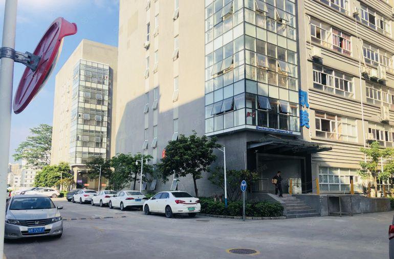 坪山坑梓地铁站附近新空出3楼1000平带装修办公仓库厂房出租