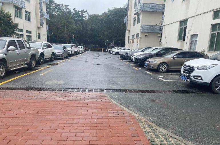 南山西丽产业园整层1450平带装修，绿化好