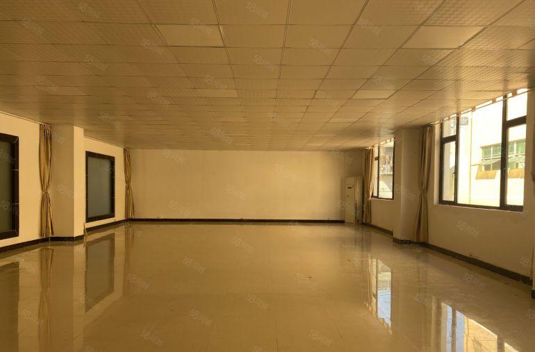 南山西丽地铁附近整层600，1200平精装修厂房仓库