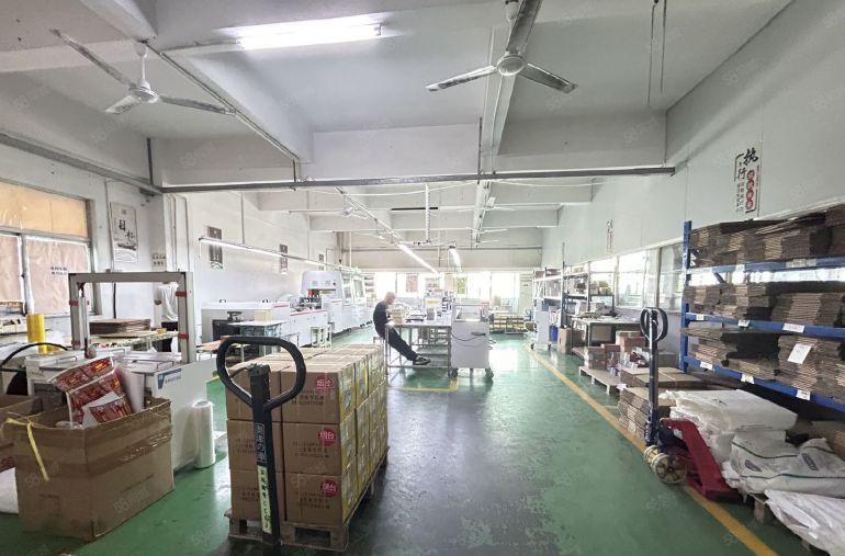 石岩近南山原房东实际面积出租1到3层5100平方厂房仓库出租