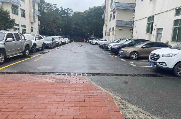 南山西丽产业园整层1450平带装修，绿化好