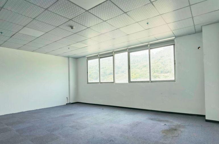 南山西丽 新出精装修整层厂房1450平 租金28元 环境好