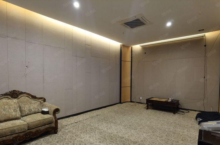 茶光地铁口 豪华装修1250平 带家私 赠超大阳台