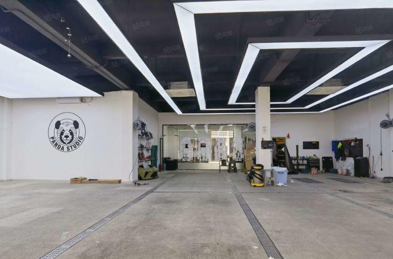 西丽366大街附近，新出一楼精装修厂房479平，层高4.5米