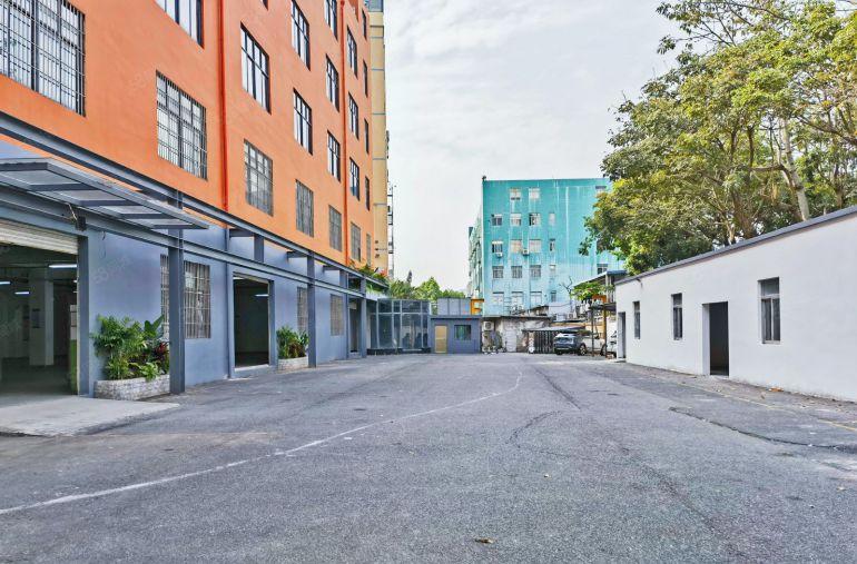 西丽 整栋8200平 全新装修 租23元 独门独院有消防批文