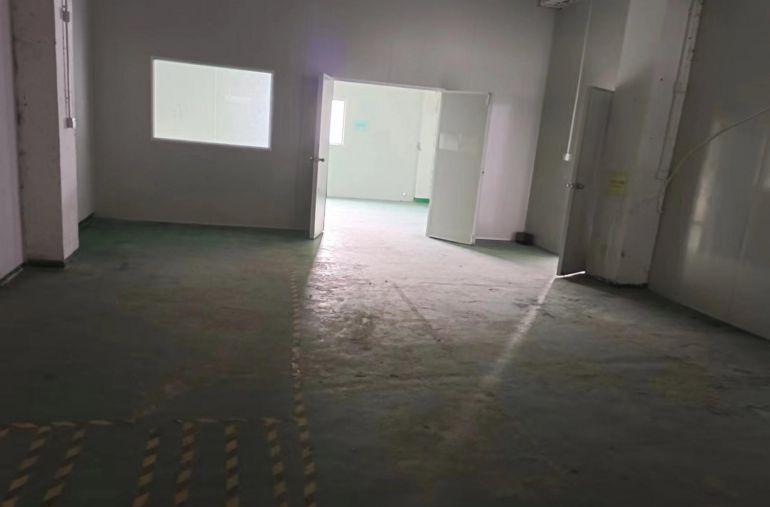 出租宝安沙井精装修800平三楼厂可用于仓库，办公分租低价出租