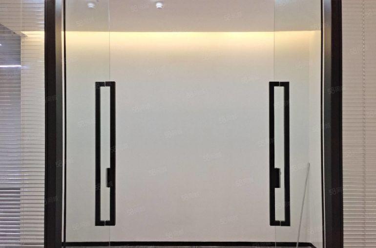 大学城地铁5号线有156平262平312平整层4550平新装