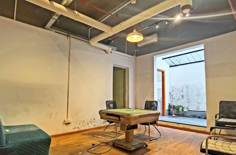 南山西丽龙珠大道附近，龙井地铁口新出一楼厂房575平 可分租