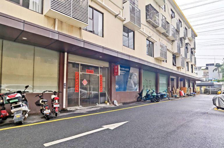 南山西丽龙珠大道附近，龙井地铁口新出一楼厂房575平 可分租