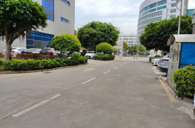 坪山南坪快速路旁原房东红本精装修厂房楼上1000平起出租