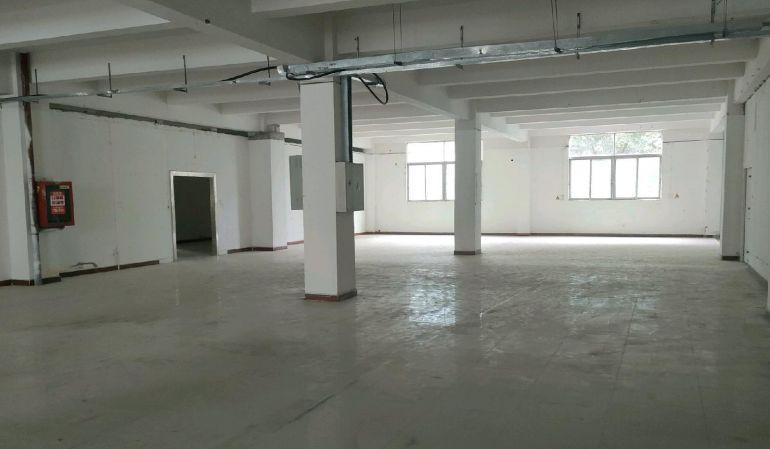 (一手房东直租)双地铁900-2700平一楼重工业