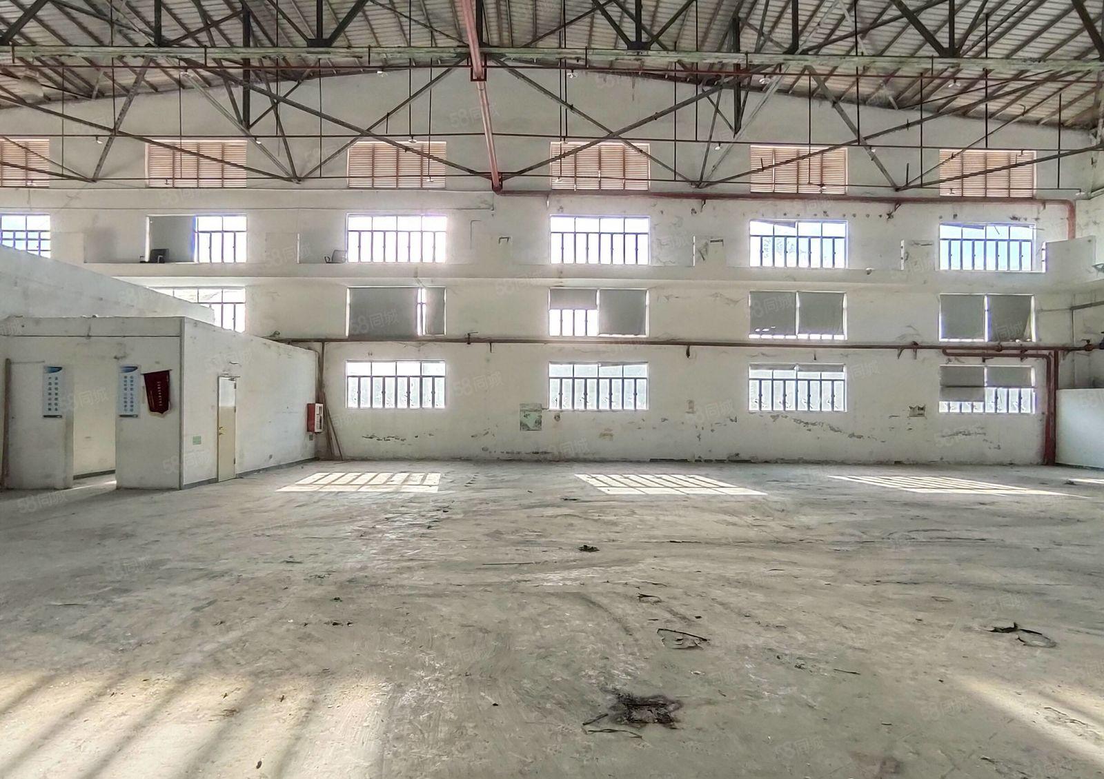 南山层高12米钢构厂房适合泛娱乐汽车交付中心卡丁车射箭攀岩