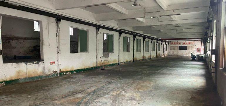 厂房招租，配行车导轨。