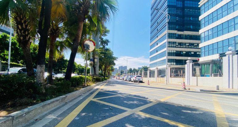 水电齐全，全新地坪漆。交通便利，环境良好。带卸货平台