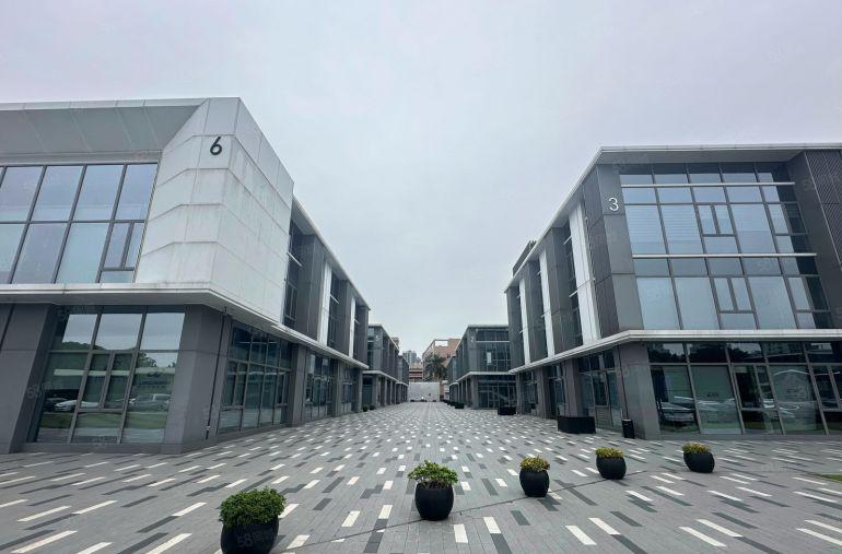 南山科技园全新玻璃外观办公室厂房300平方交通便利低价出租