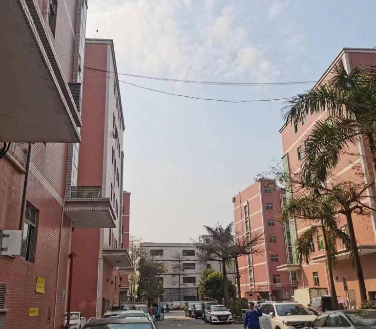 浪口荣鸿泰工业园D栋三楼，自有物业出租。