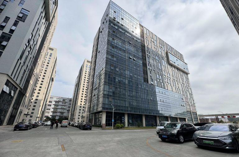 1000平起分松山湖开发商全新产业园装修办公仓库厂房出租分租