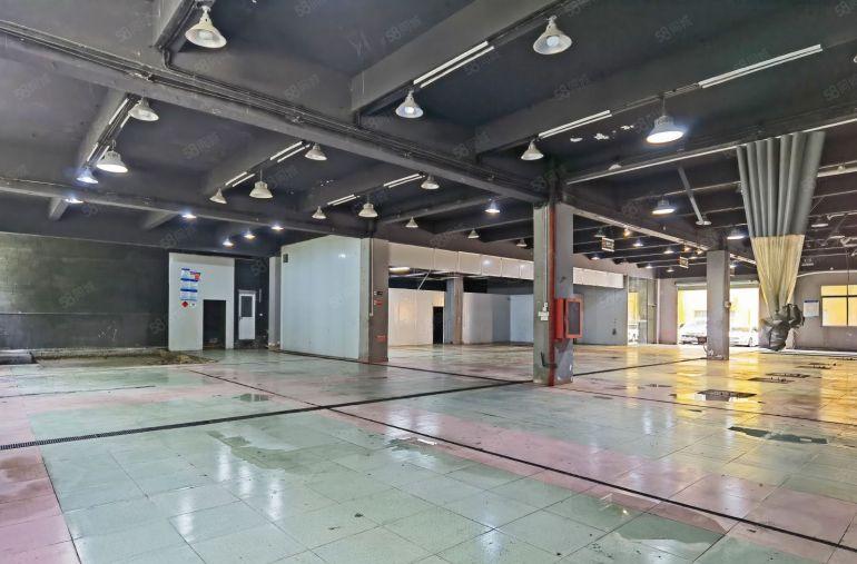 阳光工业区1225平汽车售后维修厂房，层高4.8米，停车免费