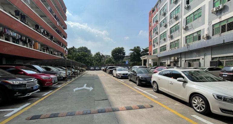 城地铁口700平临街可做商铺汽修展厅配等