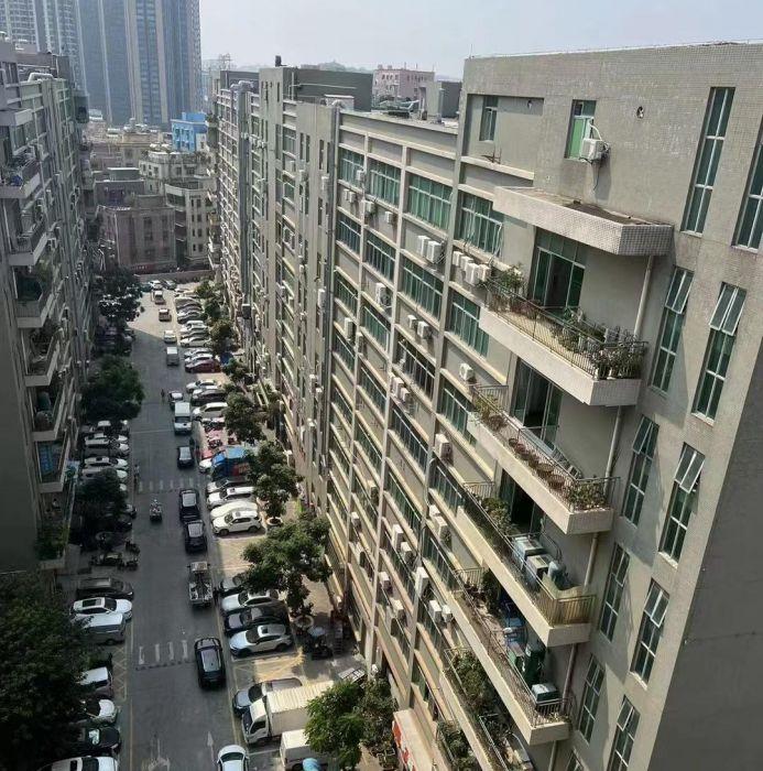 固戍地铁口原房东厂房50-1800平分租停车位充足好招工