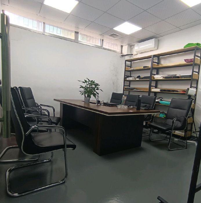 出租1300m㎡厂房