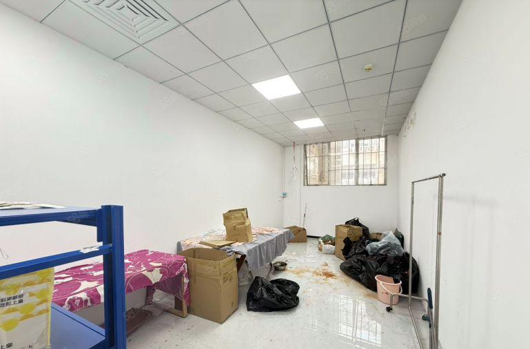 南山南油附近现成直播间仓库展厅特价55出租