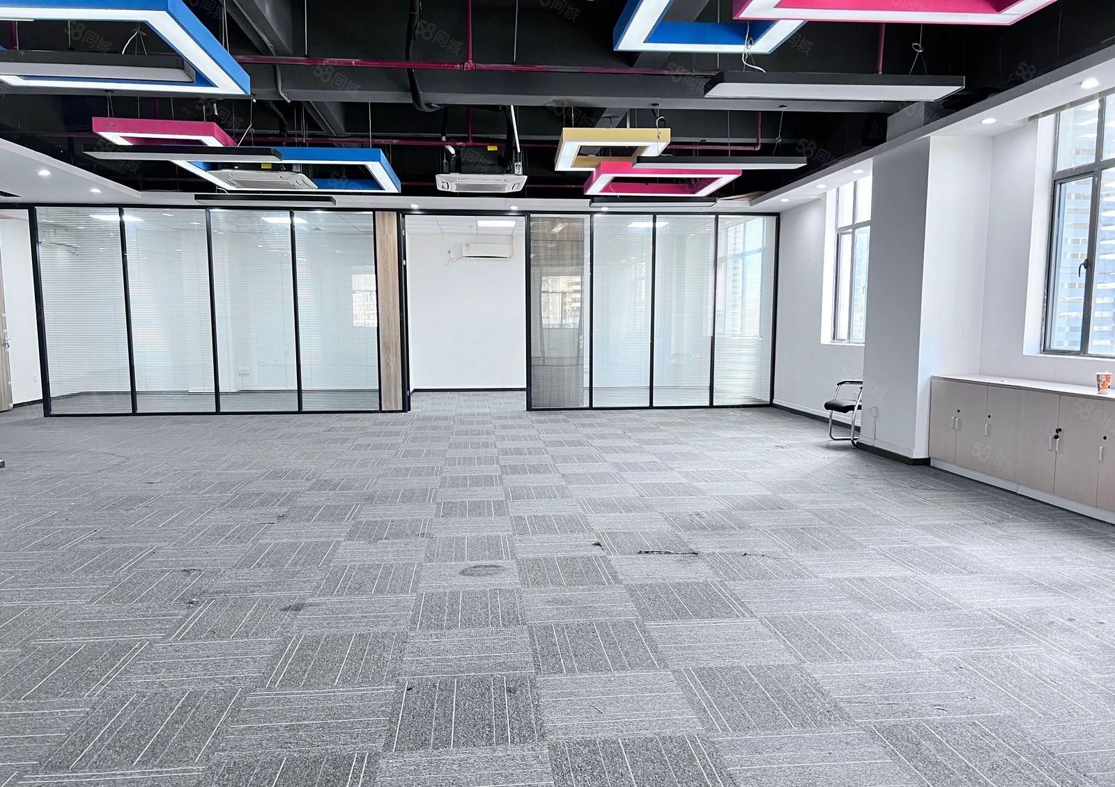 红本开发商直租地铁口400平起带拎包入住环境干净整洁133起