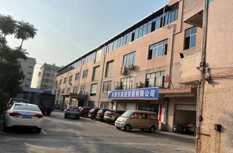 原房东厂房出租，厂房面积1350,有吊顶地板漆办公室，