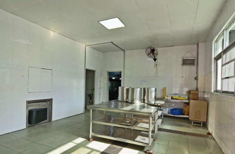 南山西丽独门独院1650平，现成中央厨房，无转让费