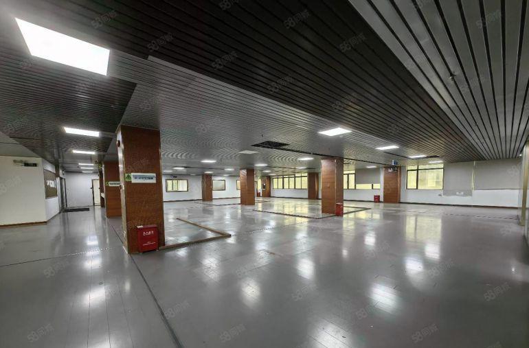 厂房出租 精装修 1640平米 一手房东 实用率高 不限行业